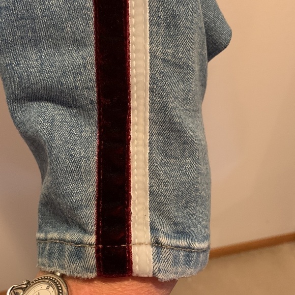 Joe’s High Rise Skinny Ankle. Style: “The Charlie”. Maroon&White Side Stripe/W25 - Picture 3 of 11